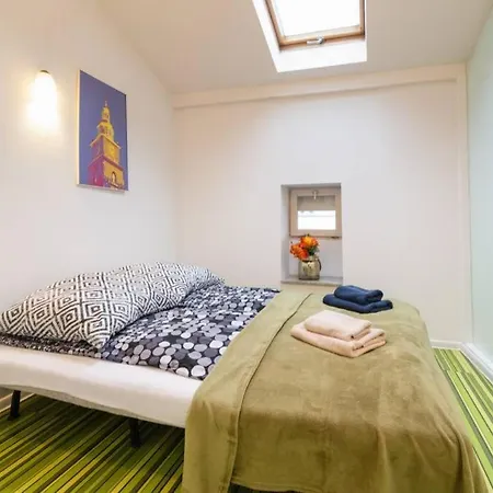 Cupcake 2 Bedroom Loft Apt In Location! * Cracovie